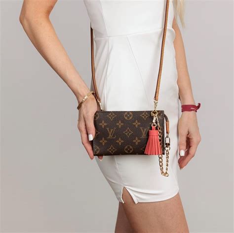 louis vuitton pochette accessoires usata|Louis Vuitton accessories pouch.